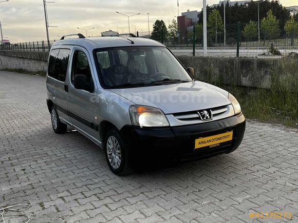 Takasta geldi ilk gelen alır