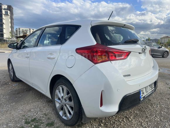Sahibinden Toyota Auris 1.6 Advance 2013 Model 