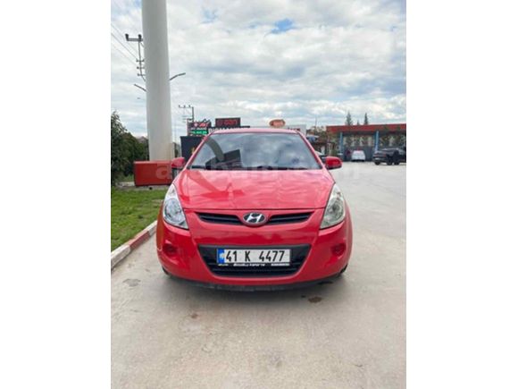 Sahibinden Hyundai i20 Troy 1.2 DOHC Mode 2011 Model  280.000 km Kırmızı