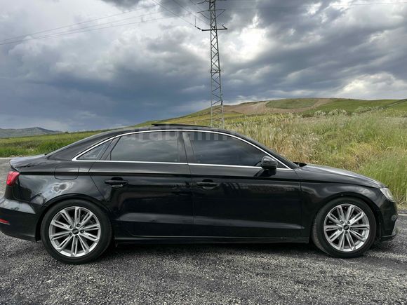 (SON 10 GÜN) AUDİ A3 CAM TAVAN  ÖZEL PLAKA 2017 ÇIKIŞLI