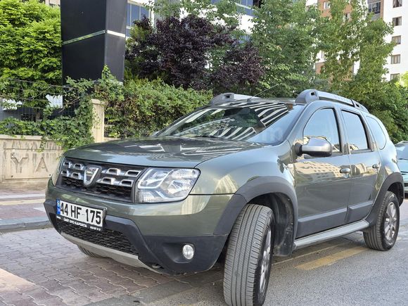 İlk Sahibinden Dacia Duster 2015 komple orijinal 130.000 km