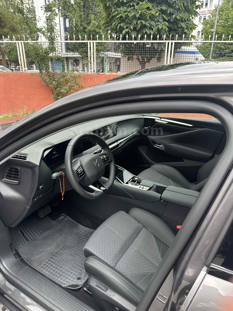 Sahibinden DS Automobiles DS4 1.5 BlueHDi Pallas 2024 Model İstanbul 28.000 km Füme 5