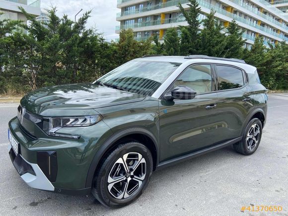 ERTÜKEL | HATASIZ E-C3 AİRCROSS MAX 16.000 KM LANSMAN RENK
