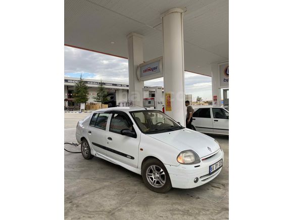 Sahibinden Renault Clio 1.4 RN 2000 Model 