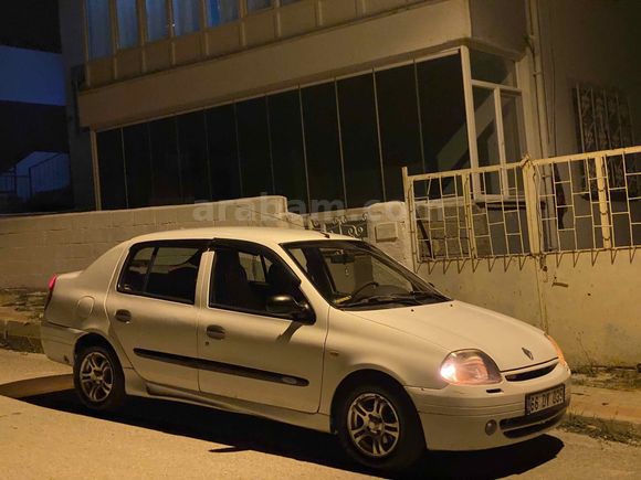 Sahibinden Renault Clio 1.4 RN 2000 Model 
