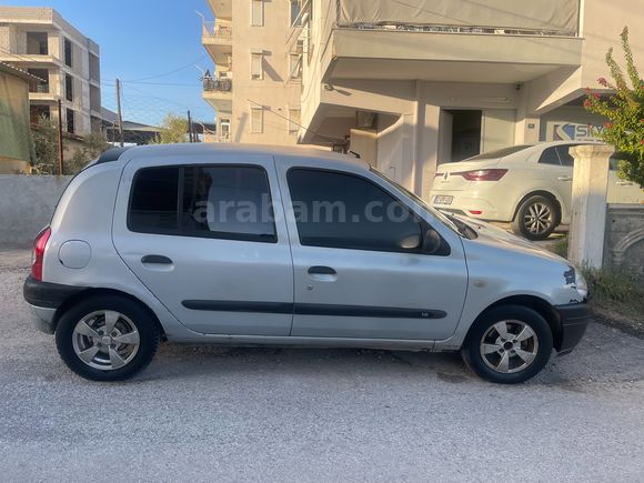 Clio 2 1.6 Temiz Aile Arabası