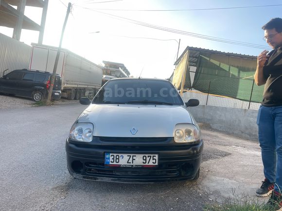 Clio 2 1.6 Temiz Aile Arabası