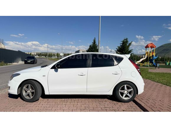 Sahibinden Hyundai i30 1.6 CRDi Team 2011 Model 
