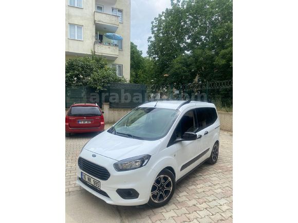 Sahibinden Ford Tourneo Courier 1.5 TDCi Titanium Plus 2022 Model