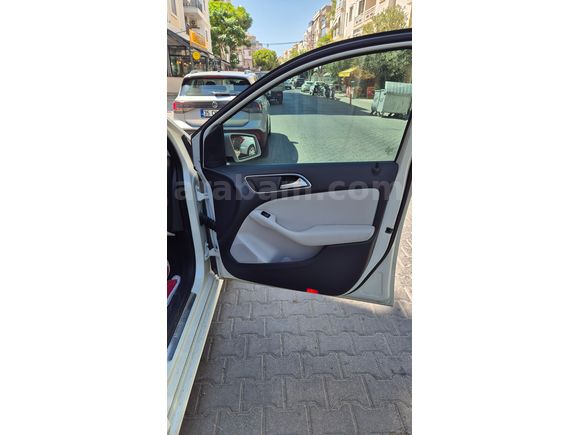 Sahibinden Mercedes - Benz B 180 BlueEFFICIENCY Style 2013 Model