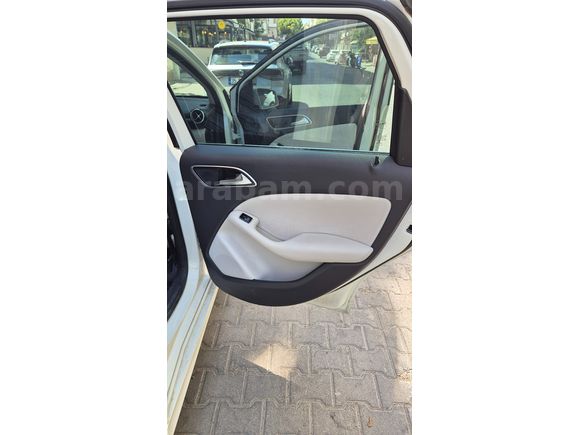 Sahibinden Mercedes - Benz B 180 BlueEFFICIENCY Style 2013 Model