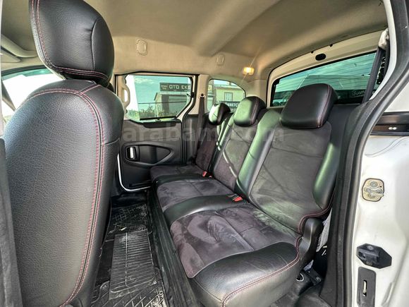 BOYASIZ HATASIZ  Citroen Berlingo 1.6 HDi Multispace 2016 Model Van