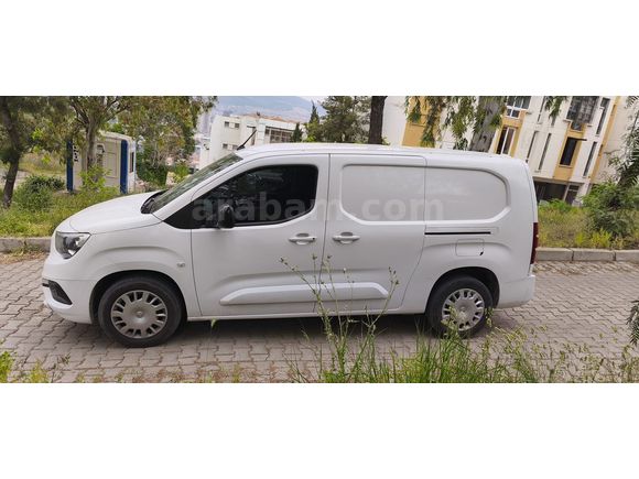 Sahibinden Opel Combo 1.5 CDTI Excellence 2023 Model 