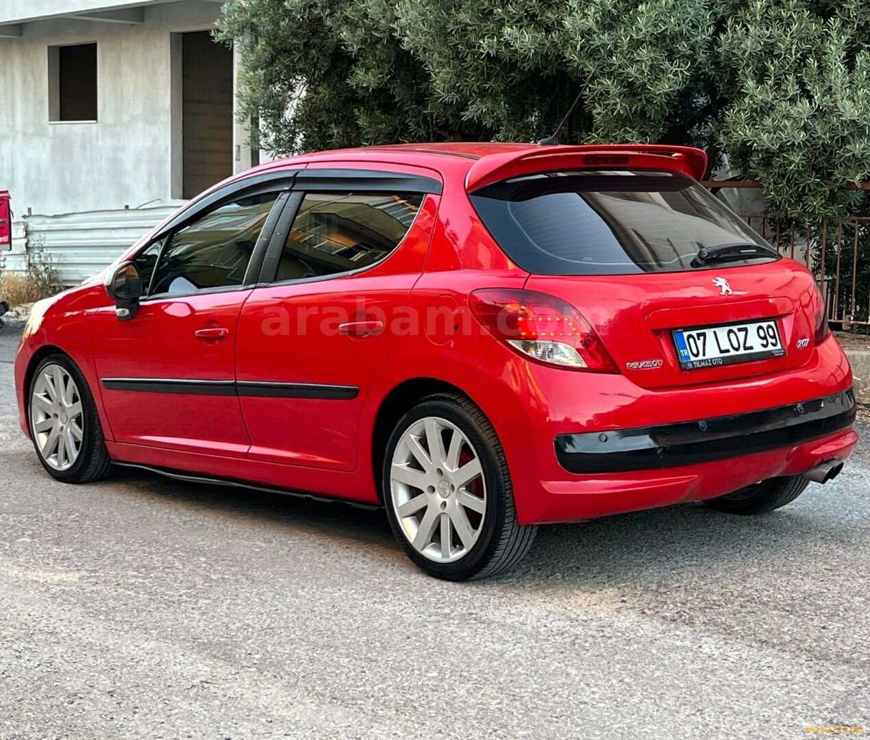 Galeriden Peugeot 207 1.4 HDi Trendy 2010 Model Antalya 330.000 km Kırmızı 6