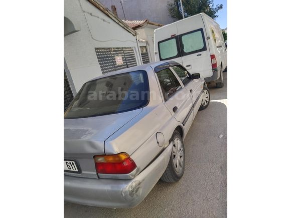 Sahibinden Ford Escort 1.6 CL 1995 Model