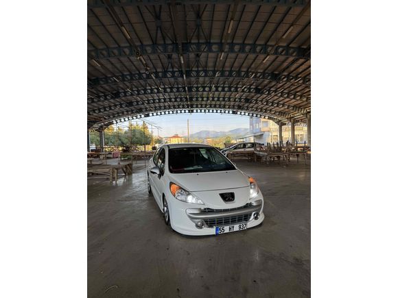 1 Değişen 4 boya Peugeot 207 1.4 HDi Trendy 2008 Model 