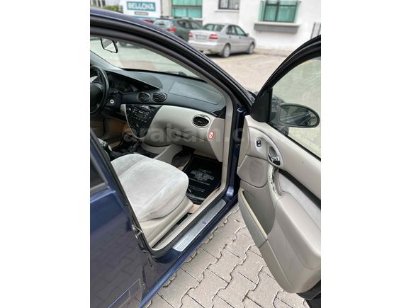 Sahibinden Ford Focus 1.6 Ghia 2004 Model 