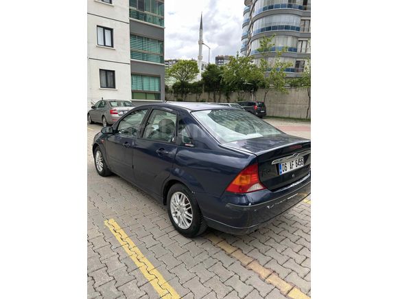 Sahibinden Ford Focus 1.6 Ghia 2004 Model 