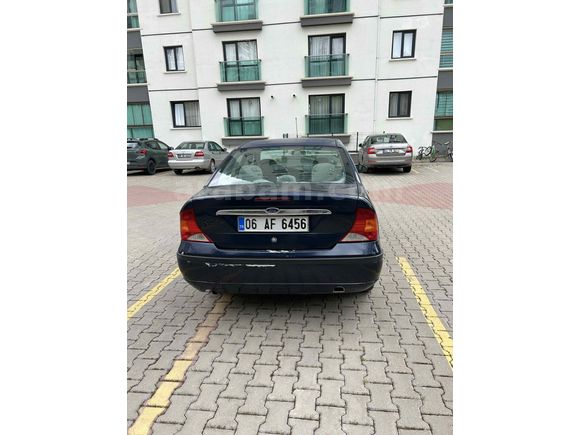 Sahibinden Ford Focus 1.6 Ghia 2004 Model 