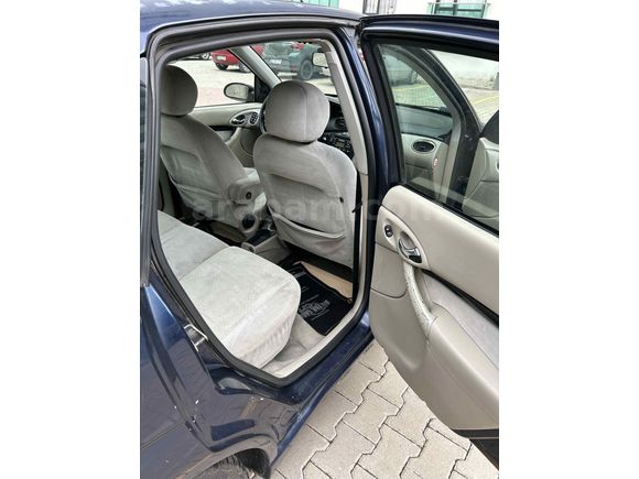 Sahibinden Ford Focus 1.6 Ghia 2004 Model 