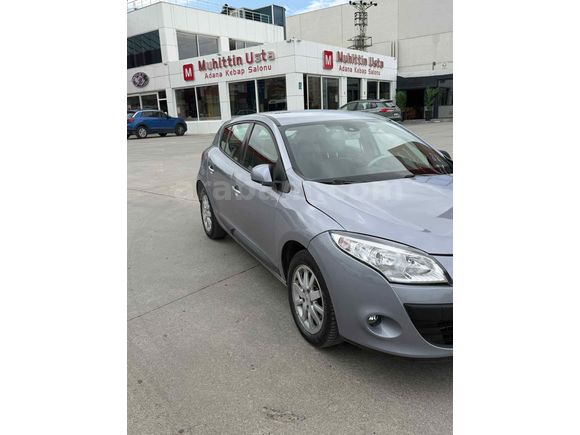 Sahibinden Renault Megane 1.6 Privilege 2010 Model 