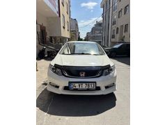 Sahibinden Honda Civic 1.6i VTEC Eco Premium 2014 Model 