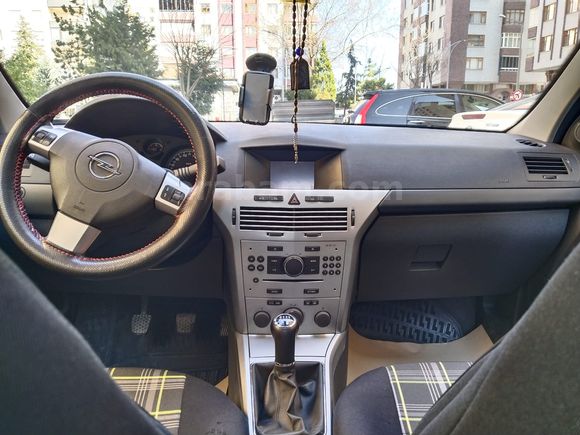 AKADEMİSYENDEN OPEL ASTRA-GÜVEN ESASTIR-1.6 Enjoy Plus