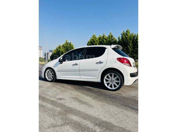 Sahibinden Peugeot 207 1.4 HDi Active 2012 Model  208.000 km Beyaz