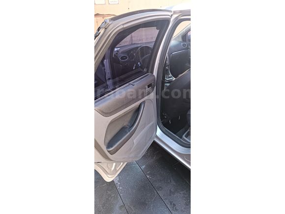 Sahibinden özel plakalı 2011 model Ford Focus 1.6 Titanium  paket