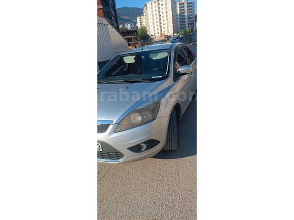 Sahibinden özel plakalı 2011 model Ford Focus 1.6 Titanium  paket