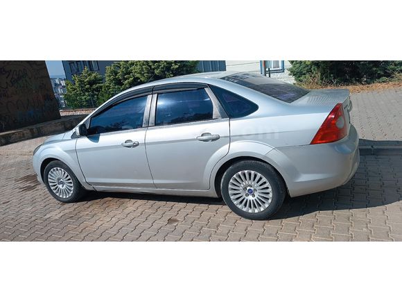 Sahibinden özel plakalı 2011 model Ford Focus 1.6 Titanium  paket