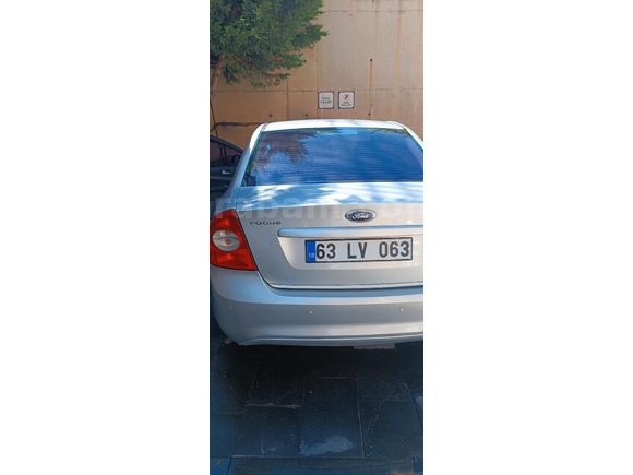 Sahibinden özel plakalı 2011 model Ford Focus 1.6 Titanium  paket