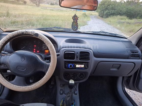 Sahibinden Renault Clio 1.4 RNA 2000 Model