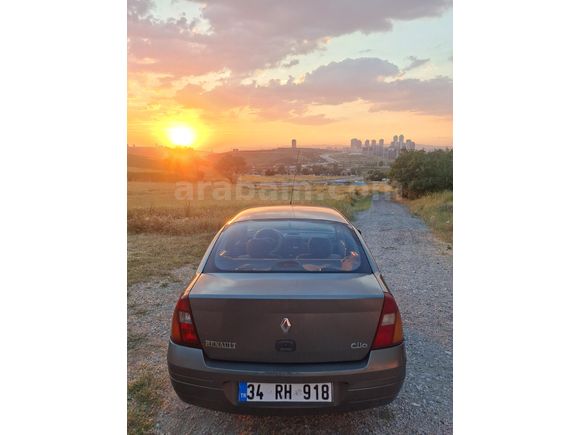 Sahibinden Renault Clio 1.4 RNA 2000 Model