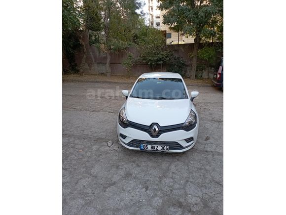 Sahibinden kazasız 22.600 km de orjinal Renault Clio 1.2 Joy 2019 Model