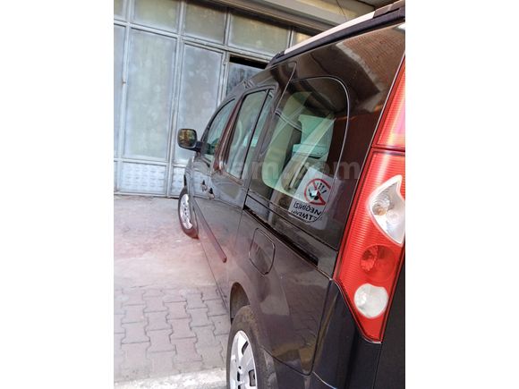 Sahibinden Renault Kangoo Multix 1.5 dCi Expression 2009 Model 