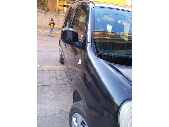 Sahibinden Renault Kangoo Multix 1.5 dCi Expression 2009 Model 