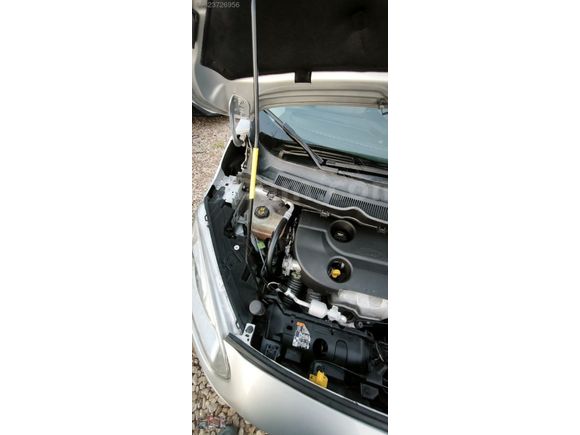 2017 Courier Titanium Plus 1.6 TDCİ Ağır HASARLI 99.750 Km