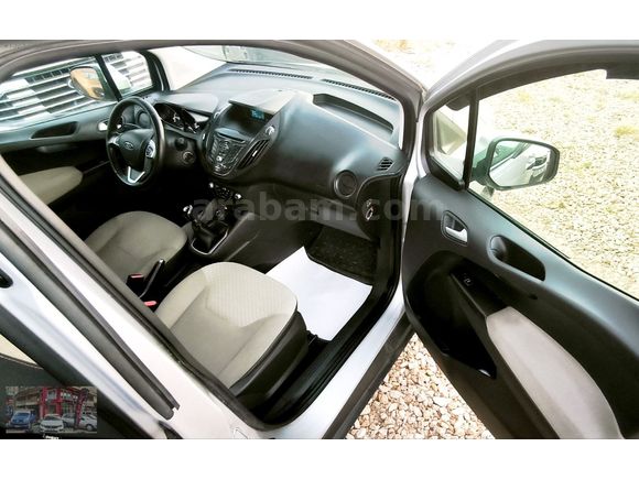 2017 Courier Titanium Plus 1.6 TDCİ Ağır HASARLI 99.750 Km