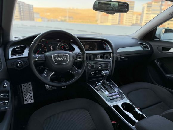 EMİNOĞLU - 2012 AUDİ A4 LİMOUSİNE 177HP ÇİZİKSİZZ HATASIZ MULTİTRONİC 8 İLERİ