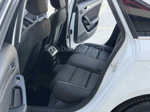 EMİNOĞLU - 2012 AUDİ A4 LİMOUSİNE 177HP ÇİZİKSİZZ HATASIZ MULTİTRONİC 8 İLERİ