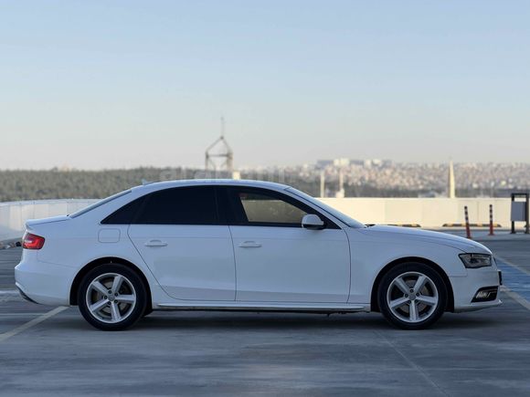 EMİNOĞLU - 2012 AUDİ A4 LİMOUSİNE 177HP ÇİZİKSİZZ HATASIZ MULTİTRONİC 8 İLERİ