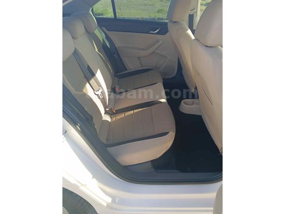 Sahibinden Skoda Rapid 1.6 CR TDI Elegance 2015 Model 