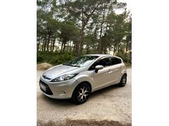 Sahibinden Ford Fiesta 1.4 TDCi My 2011 Model  154.000 km Gri (Gümüş)