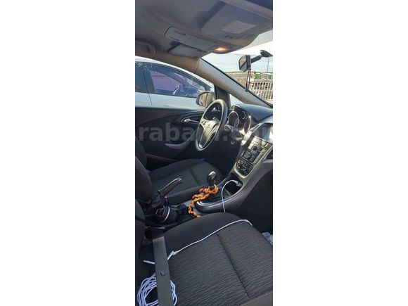 Sahibinden Opel Astra 1.6 Edition 2013 Model  129.000 km Siyah