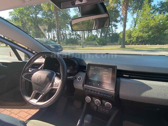 Sahibinden Renault Clio 1.0 TCe Evolution 2024 Model 