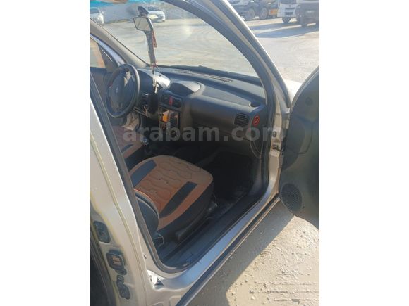 Opel Combo 1.3 CDTI Dizel – Otomobil Ruhsatlı – Ekonomik ve Kullanışlı