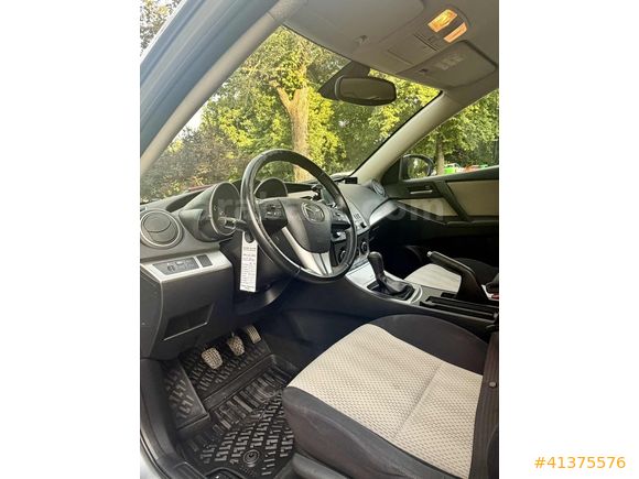 ÇOK TEMİZ MAZDA