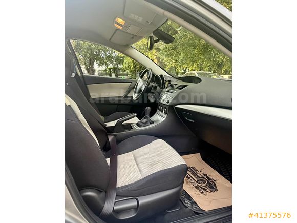 ÇOK TEMİZ MAZDA