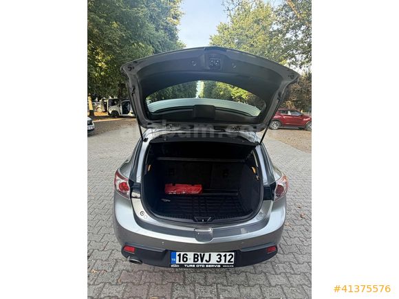 ÇOK TEMİZ MAZDA